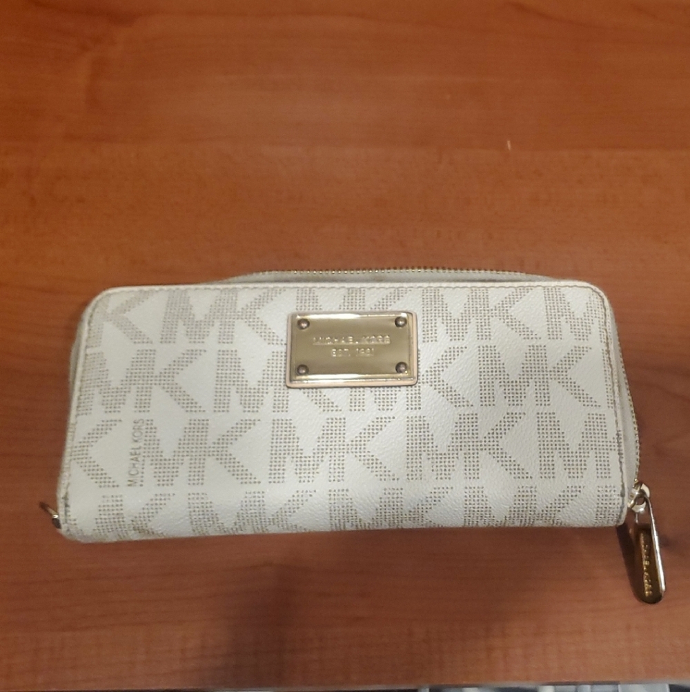 Michael Kors Cream Wallet with Gold Accents